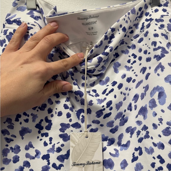 Tommy Bahama Blue and White Golf Mini Skirt - Picture 3 of 3